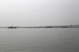 Departure on the Jamuna River by speedboat to Char Jattrapur