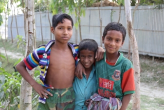 Local children, Char Jattrapur
